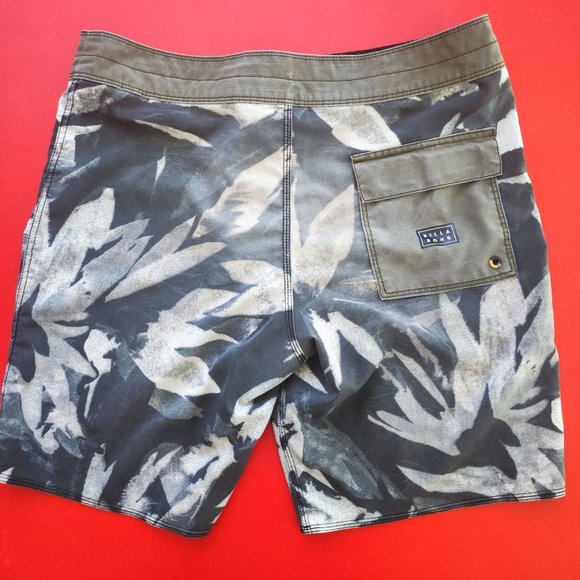 Billabong platinum X Sunday board short floral design men's size 32 - Picture 2 of 5